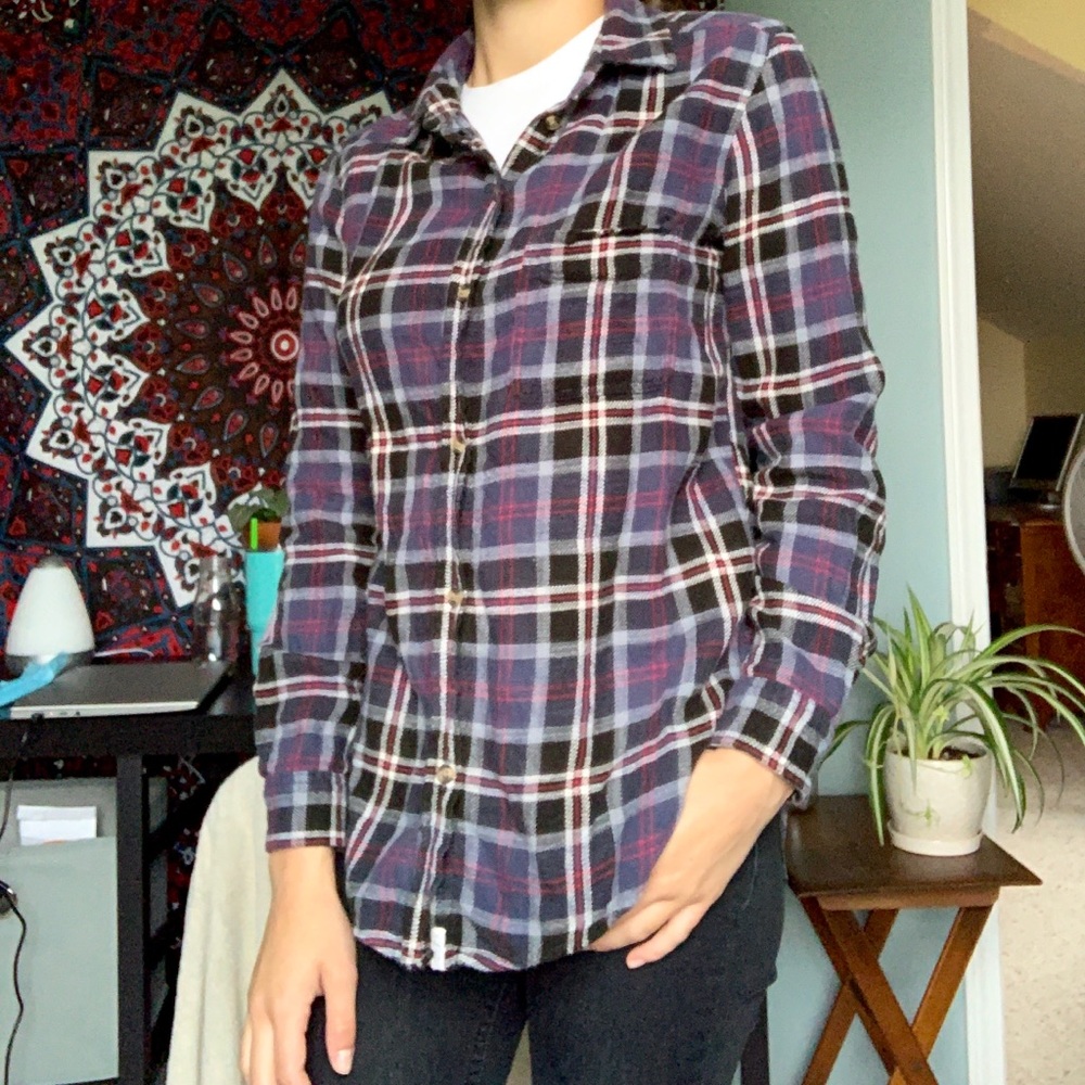 American Eagle Flannel Boyfriend Fit - Picture 3 of 7